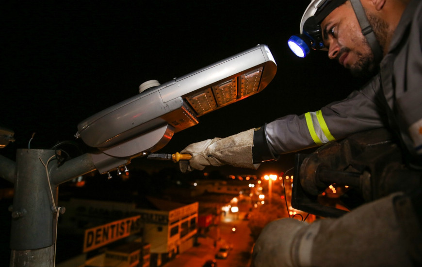 Iluminação da Av. Tocantins está passando por modernização