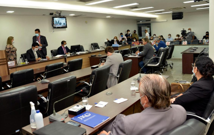  Votação aconteceu na noite desta quinta-feira, 24