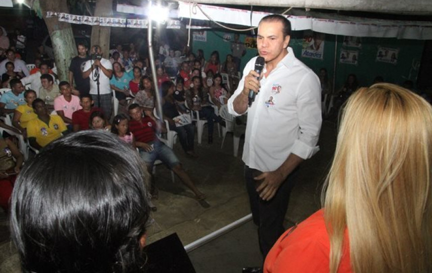 Ataídes Oliveira, candidato a governador