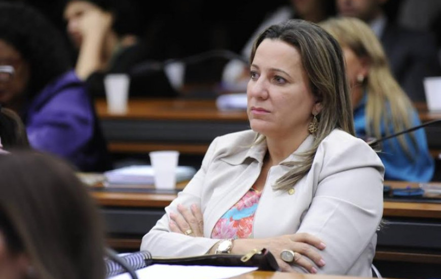 Deputada federal Dulce Miranda