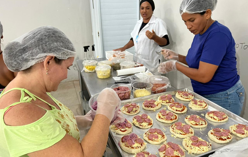 Oficina de fabricação e montagem de pizza