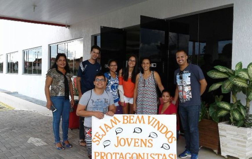 Equipes fazem acolhimento de alunos