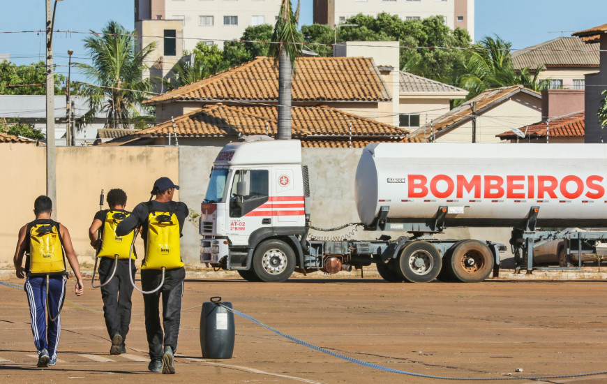 Candidatos percorrem o circuito montado junto da estrutura do CBMTO, em Palmas