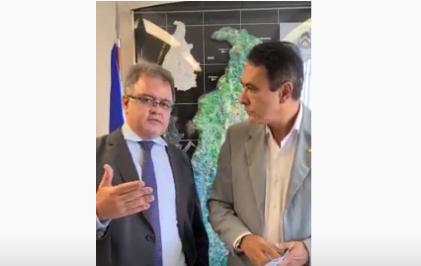 Prefeito de Colinas, Adriano Rabelo, e deputado federal Carlos Gaguim.
