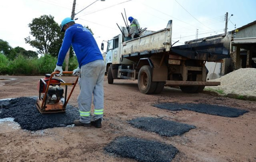 Revitalização da malha de asfalto continua