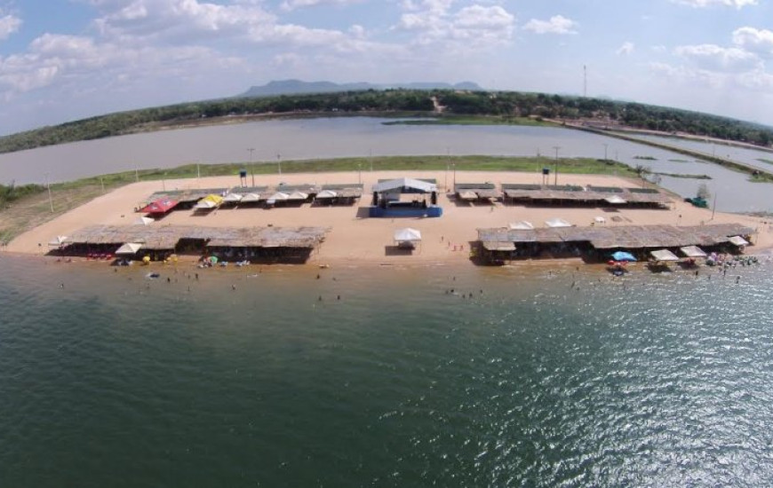 Praia de Filadélfia recebeu o projeto Praia Limpa