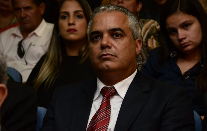Aleandro: arrastando colaboradores