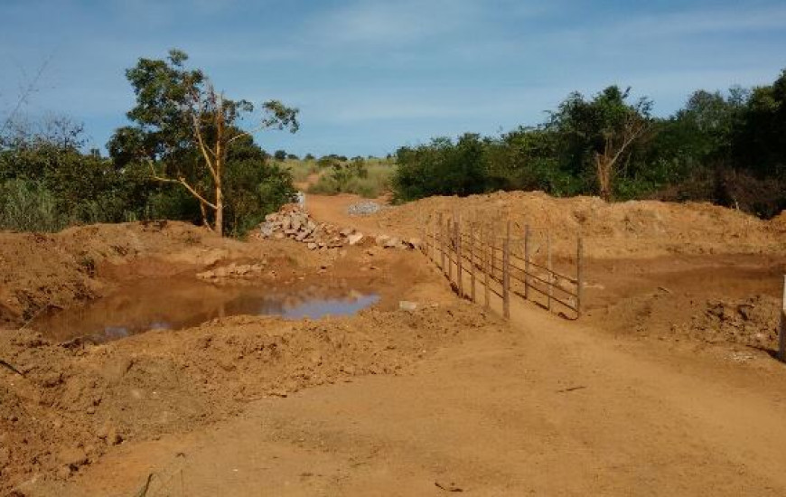 Moradores cobram agilidade em entrega de ponte