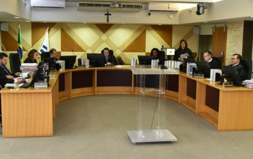 Decisão foi anunciada durante sessão na tarde desta segunda-feira