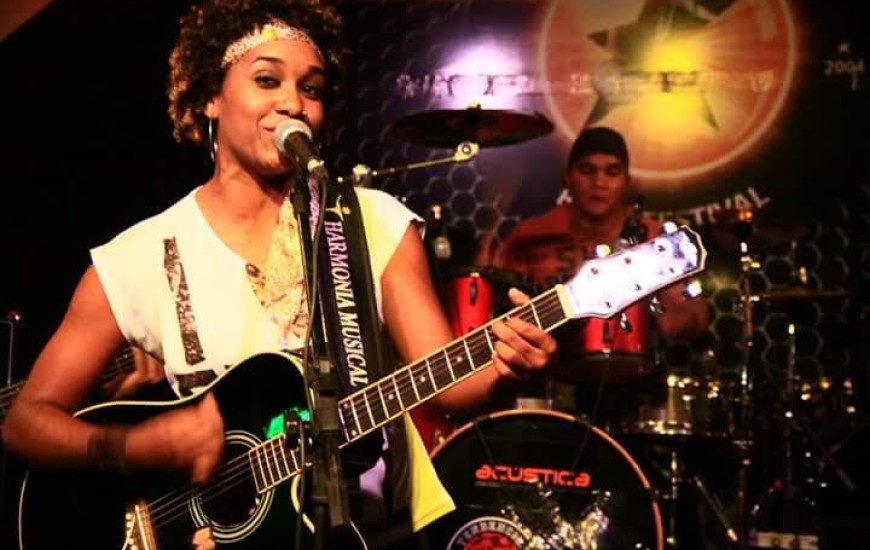 Cantora Malu Lopes