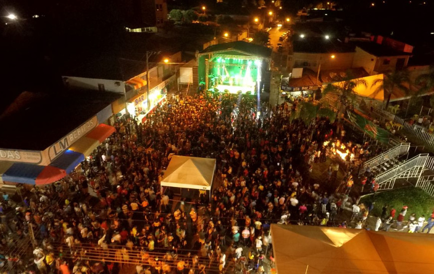 Carnaval em Dianópolis atrai multidão