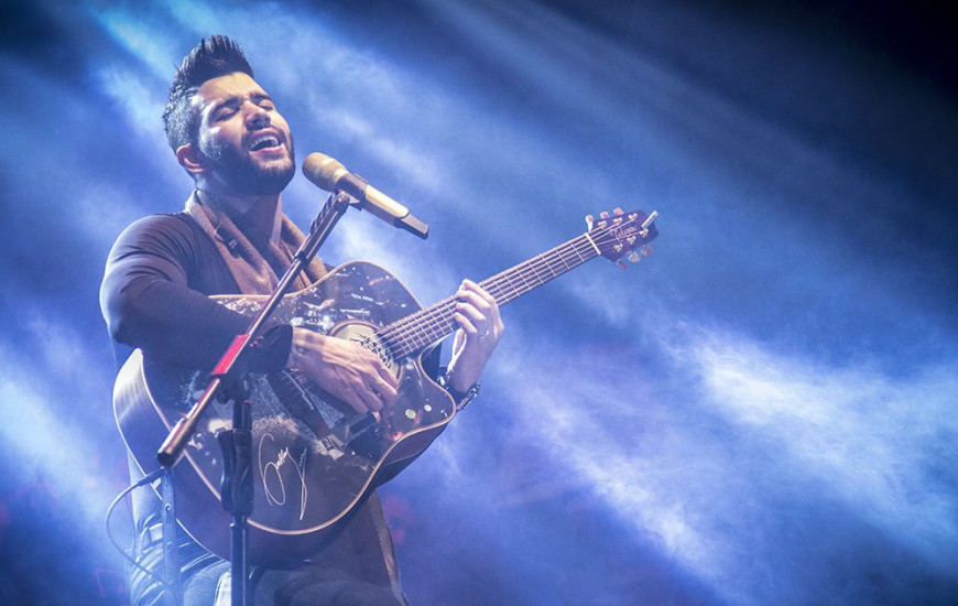 Cantor sertanejo faz show em Palmas