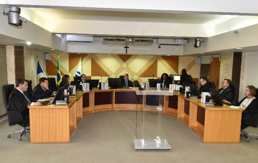 Sessão foi realizada na tarde de ontem