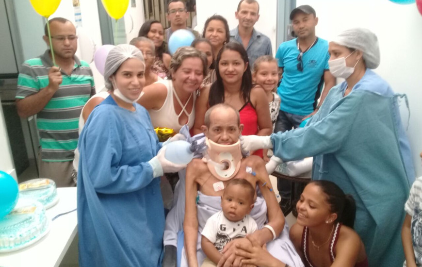 Família comemora aniversário de João