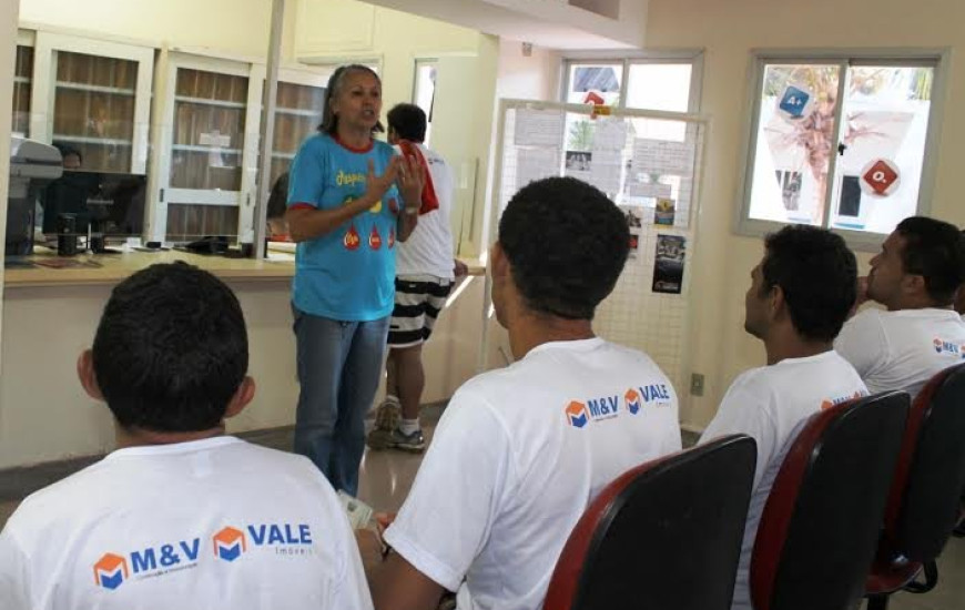 Campanha incentiva funcionários a doarem sangue