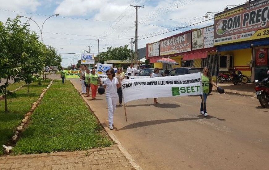 Servidores de Formoso do Araguaia fazem paralisação