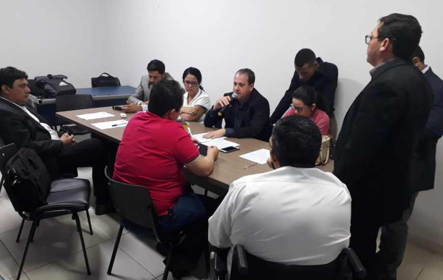 Comissões reuniram antes da sessão.