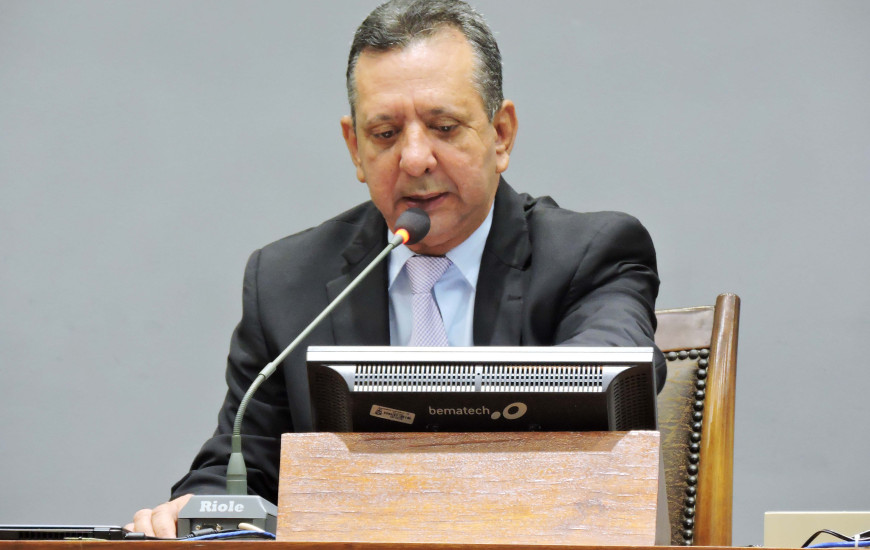Deputado pede pavimentação em trecho de estrada de Silvanópolis