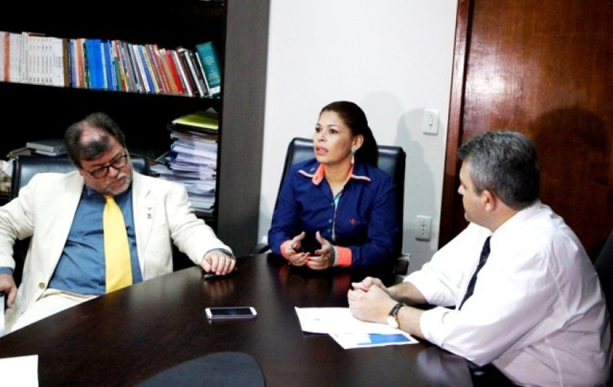 Greve é declarada ilegal:Seduc continua diálogo