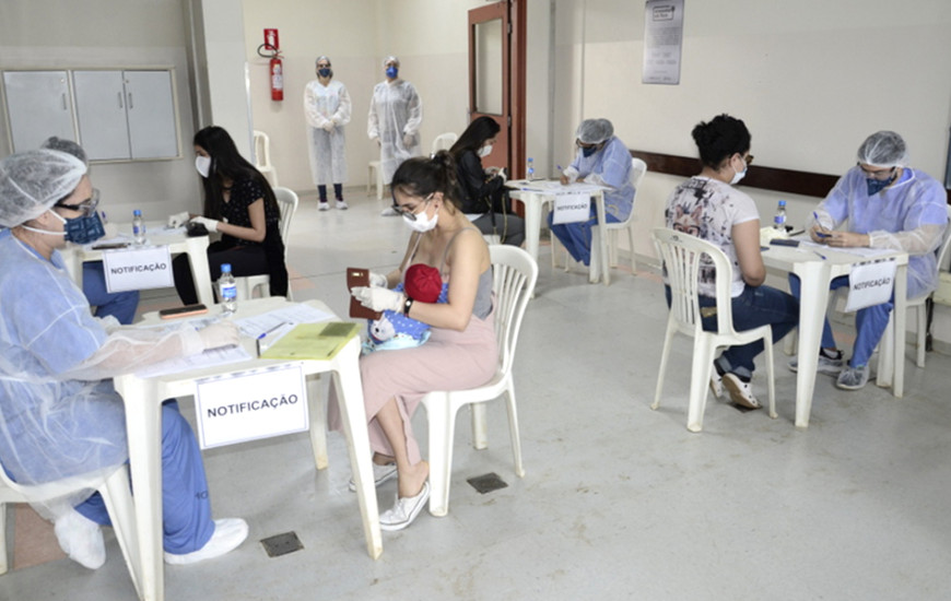 A equipe da SES montou uma estrutura para receber os estudantes.