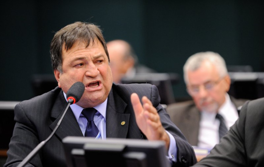 Cesar Halum