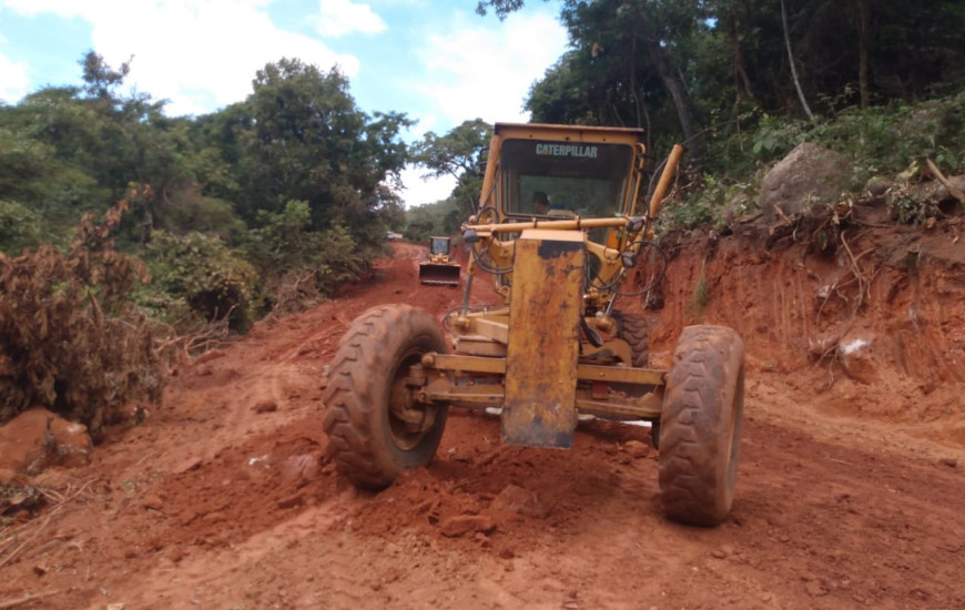 A estrada é sinuosa e compreende 18 km de extensão