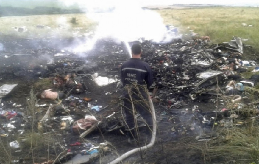 Destroços do avião que caiu nesta 5ª feira