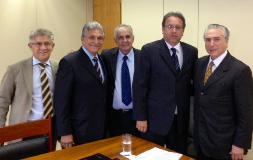 PMDB Autêntico e Michel Temer