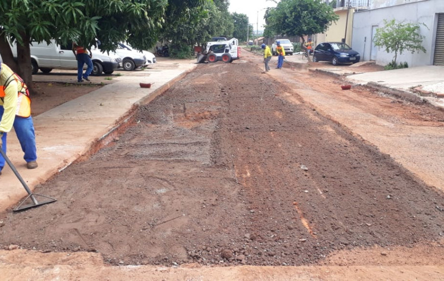 Já foram implantados 7.205 metros quadrados de solo-cimento 