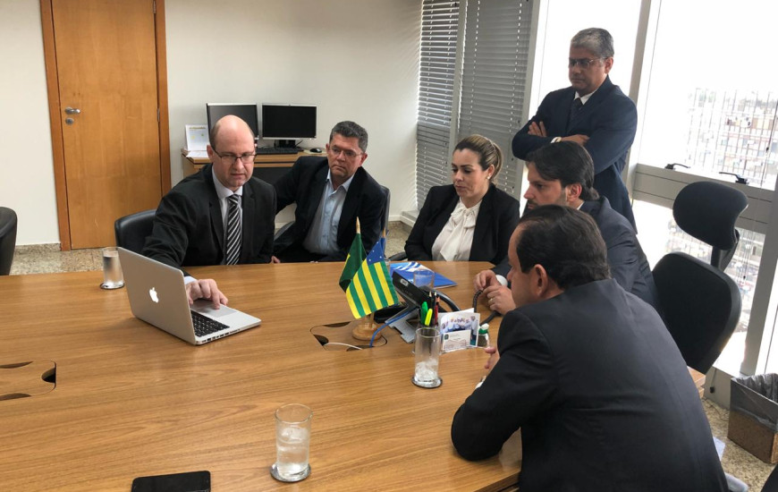 Cinthia Ribeiro esteve reunida com o ministro das Cidades