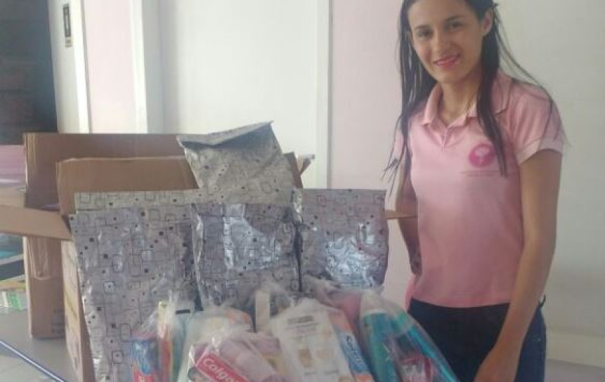 Itens arrecadados em aniversário são entregues a entidades