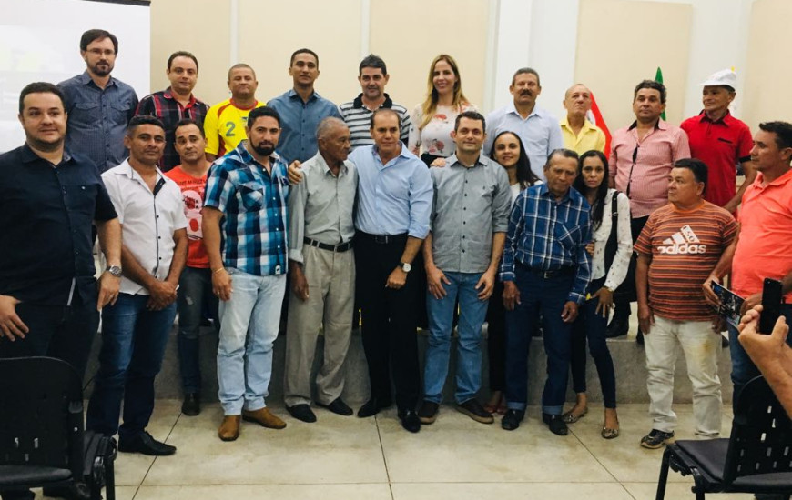 Senador Ataídes Oliveira deu posse aos novos membros da Comissão
