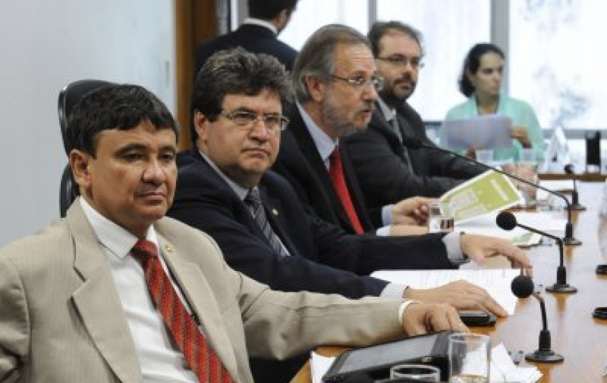 Júnior Coimbra é o presidente da Comissão