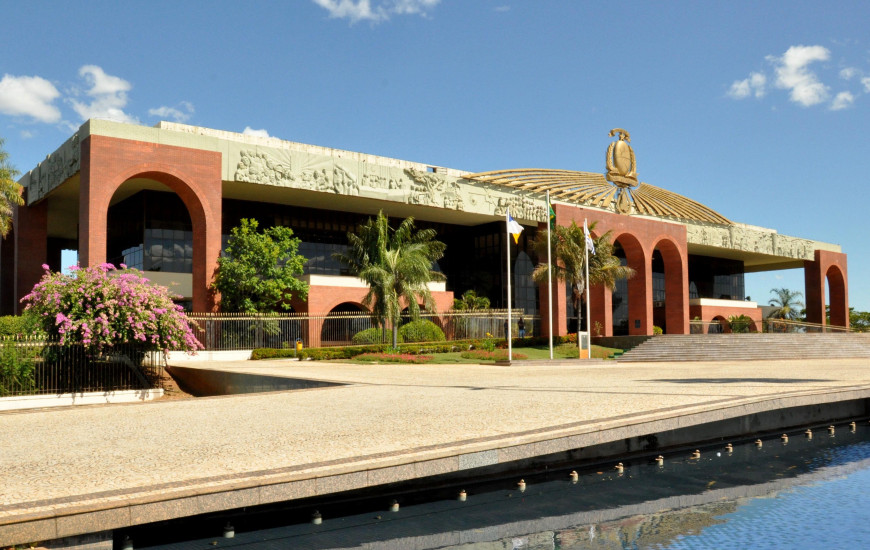 Governo segue recompondo seu quadro de auxiliares