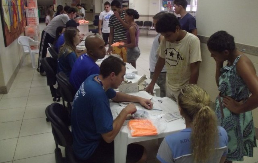 Candidatos se inscrevem