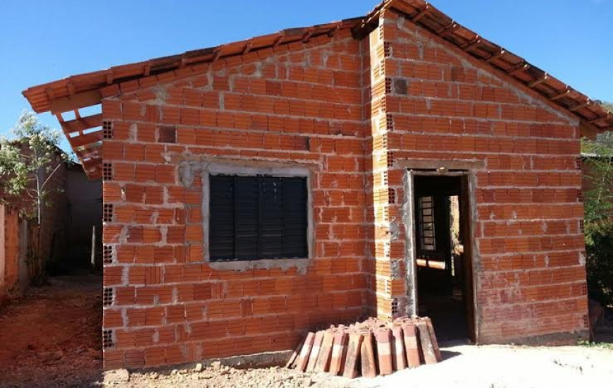 Construção de casas populares está parada