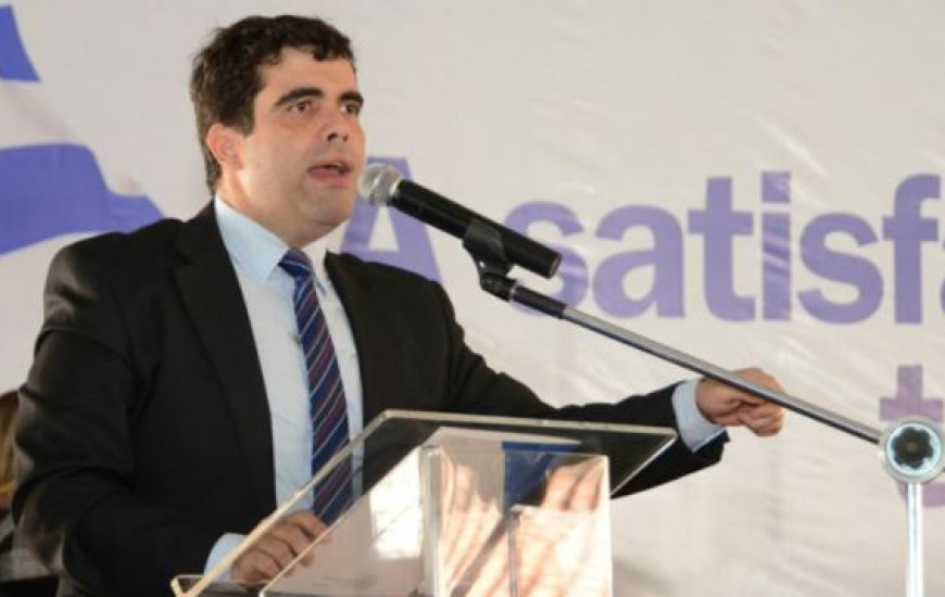 Secretário Ricardo Ayres 