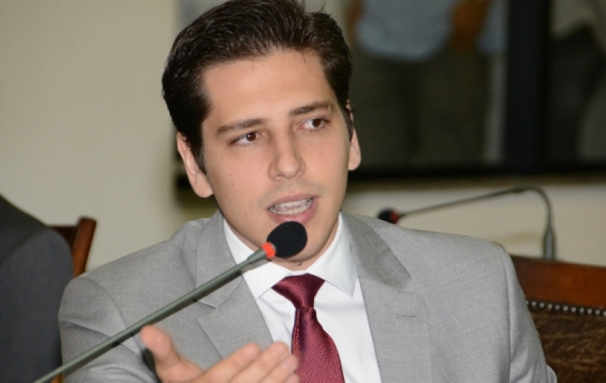 Deputado estadual Olyntho Neto