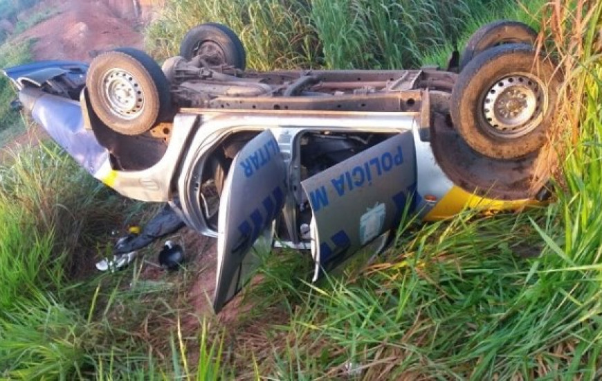 Acidente deixa 4 militares feridos