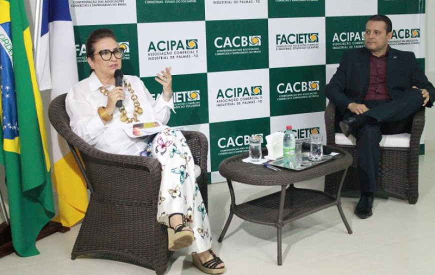 Pré-candidata participou de debate na Acipa