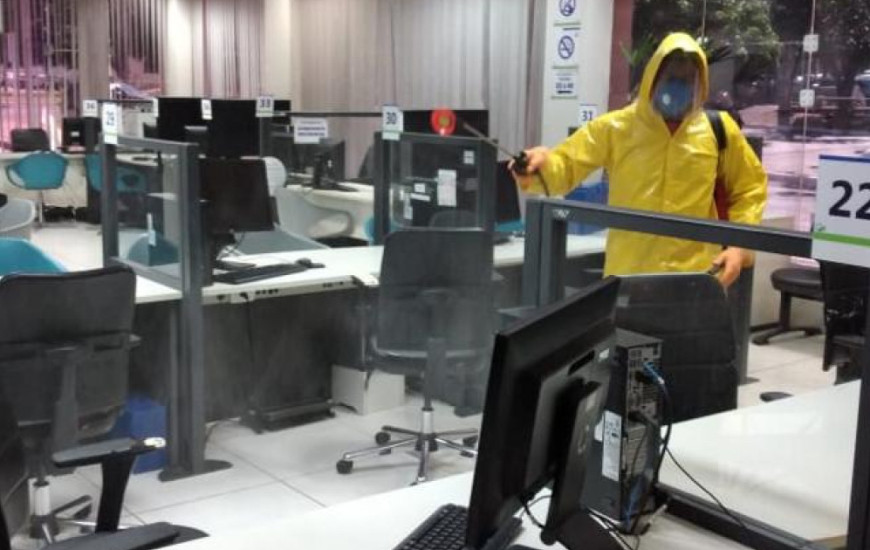 Atendimento ao público foi suspenso nesta sexta-feira, 05