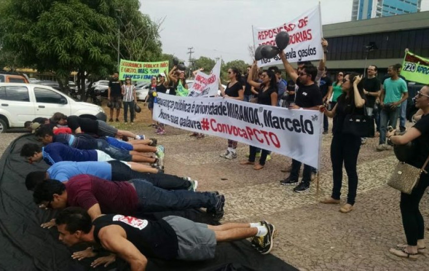 Candidatos fazem manifestações na Capital