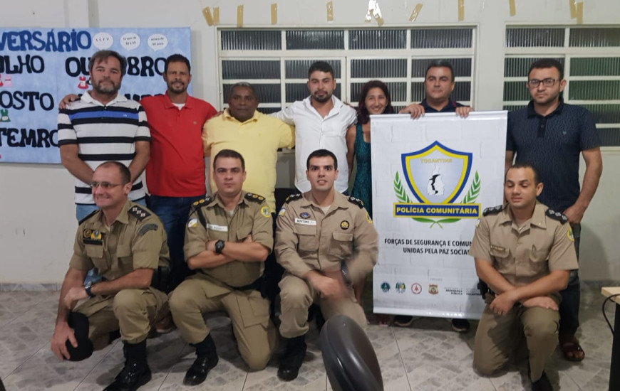 Diretoria é composta por membros da comunidade, policiais militares e civis.
