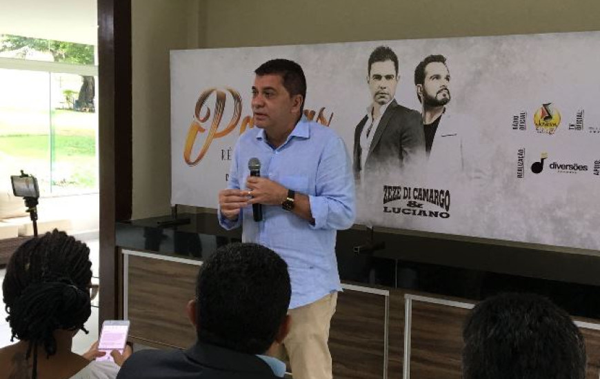 Amastha em coletiva com a imprensa 