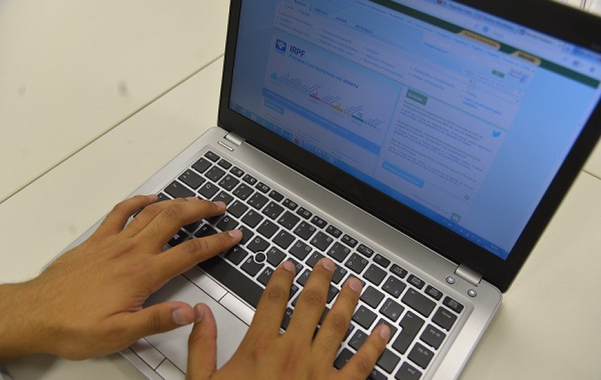 Retorno pode feito um formulário na página do programa na internet.