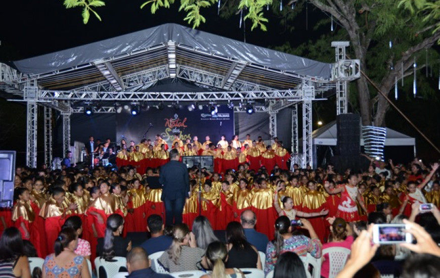 Cantata de Natal acontece no Parque Cesamar