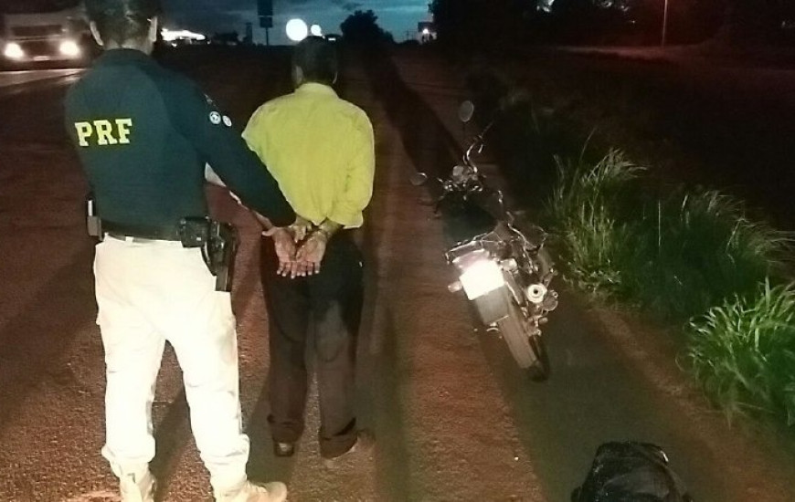 De acordo com os agentes, o homem, de 47 anos, exalava cheiro de álcool