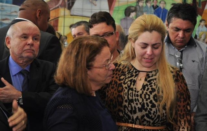 Ministra presta condolências a viúva