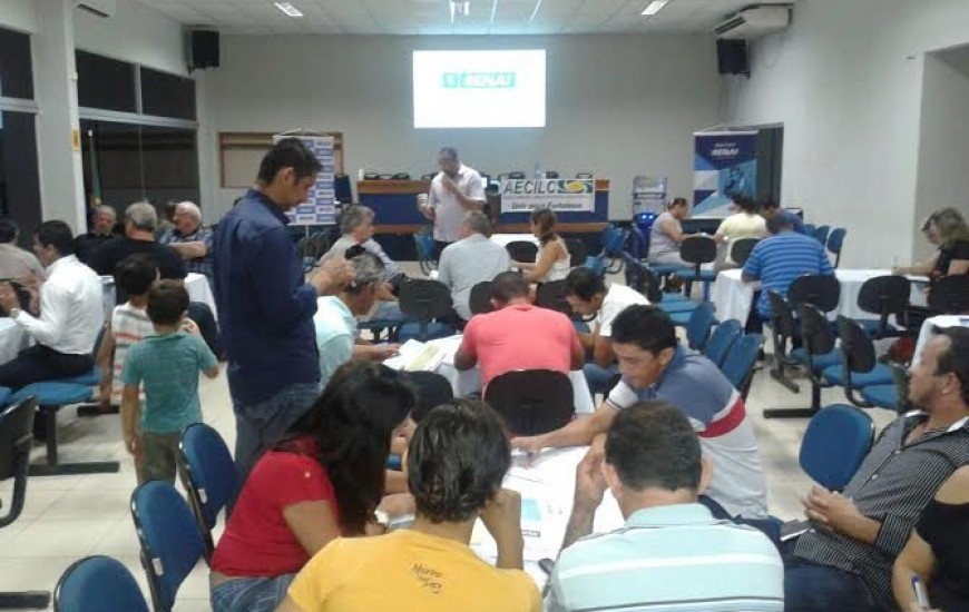 Senai apresenta cursos em encontro