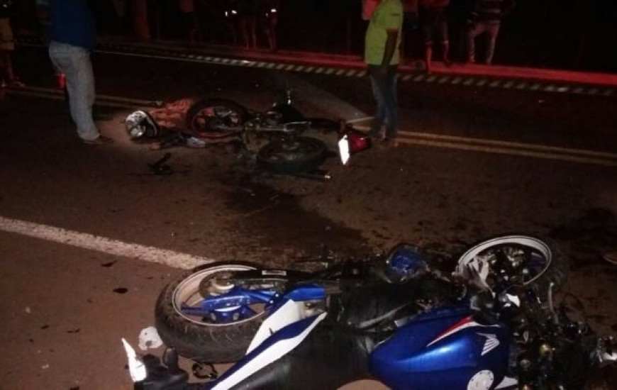 Grave acidente no Bico do Papagaio deixa dois mortos